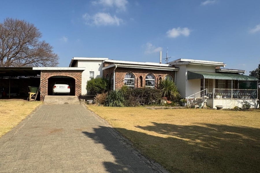 3 Bedroom Property for Sale in Memel Free State